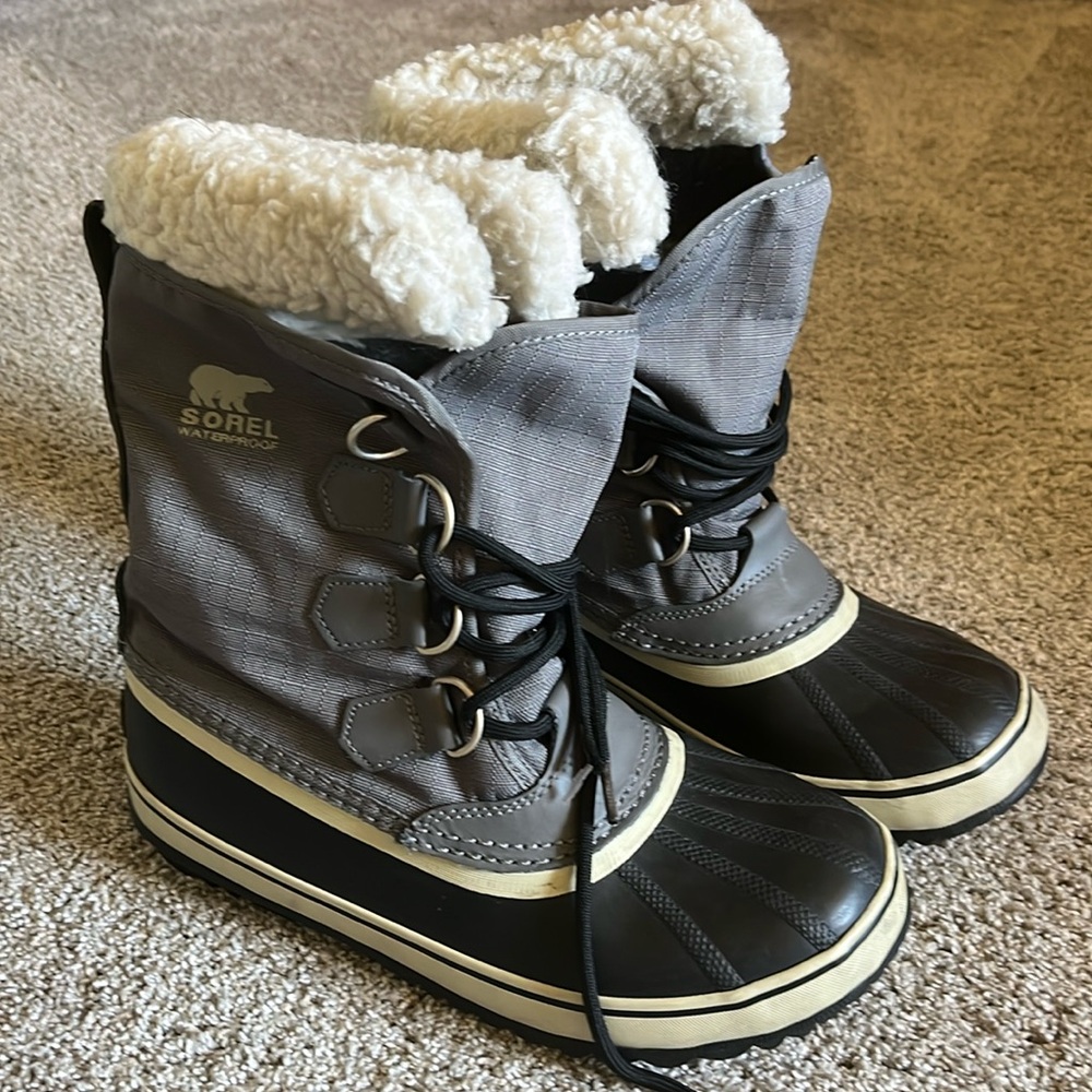 SOREL Carnival Boot Womens Size 71/2 Pewter Gray Winter Waterproof and snow